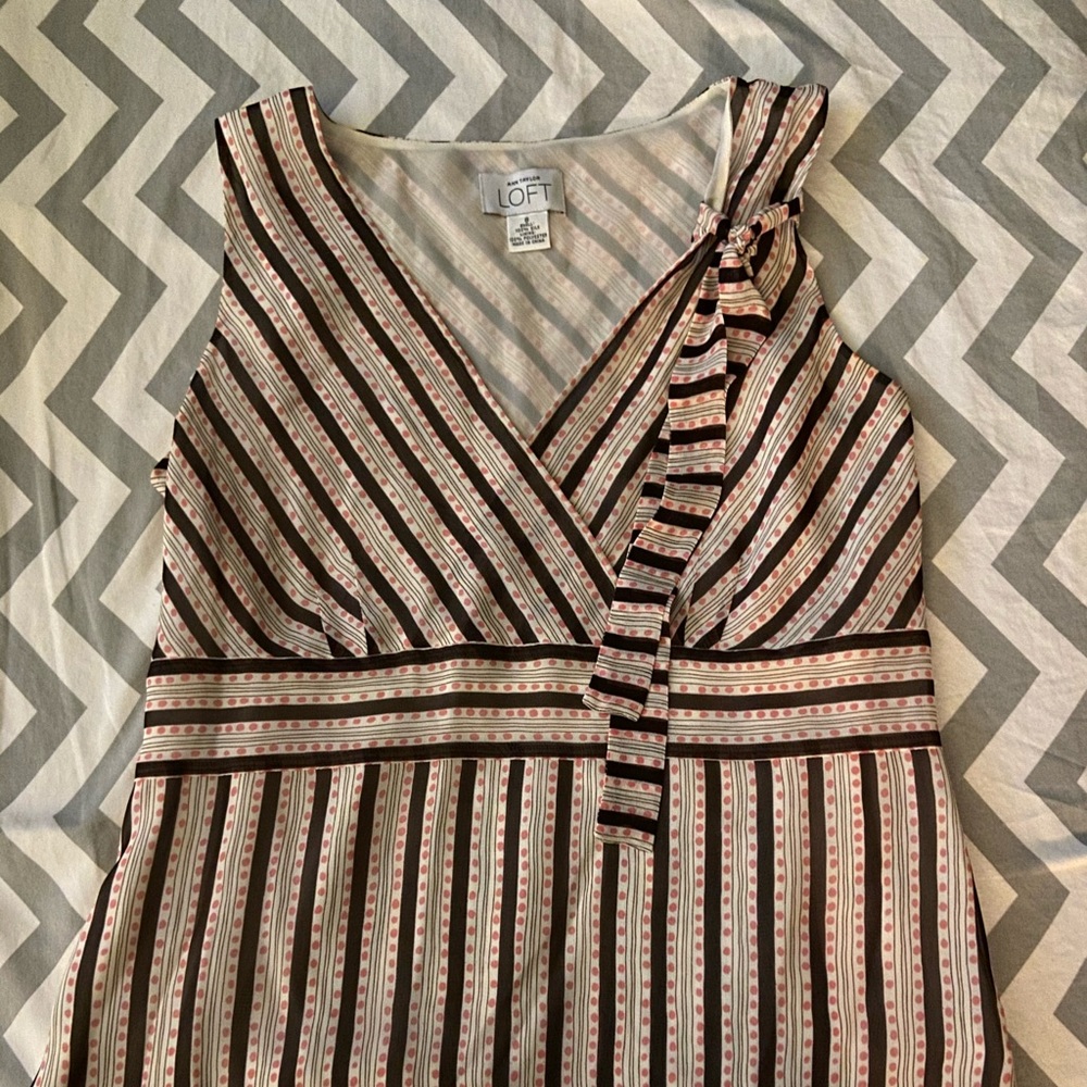 Ann Taylor Women’s Sleeveless Blouse